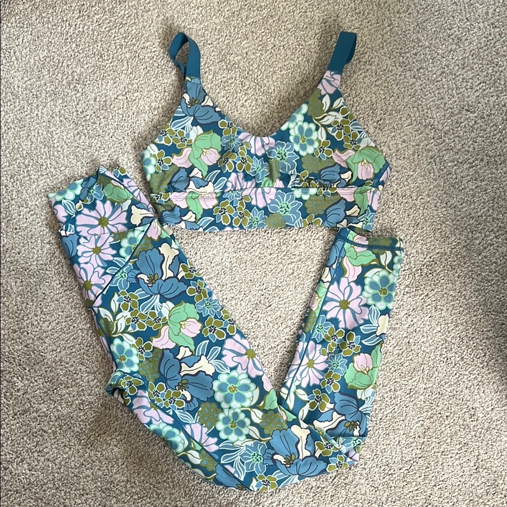 Aerie Real Me Floral Workout Set
